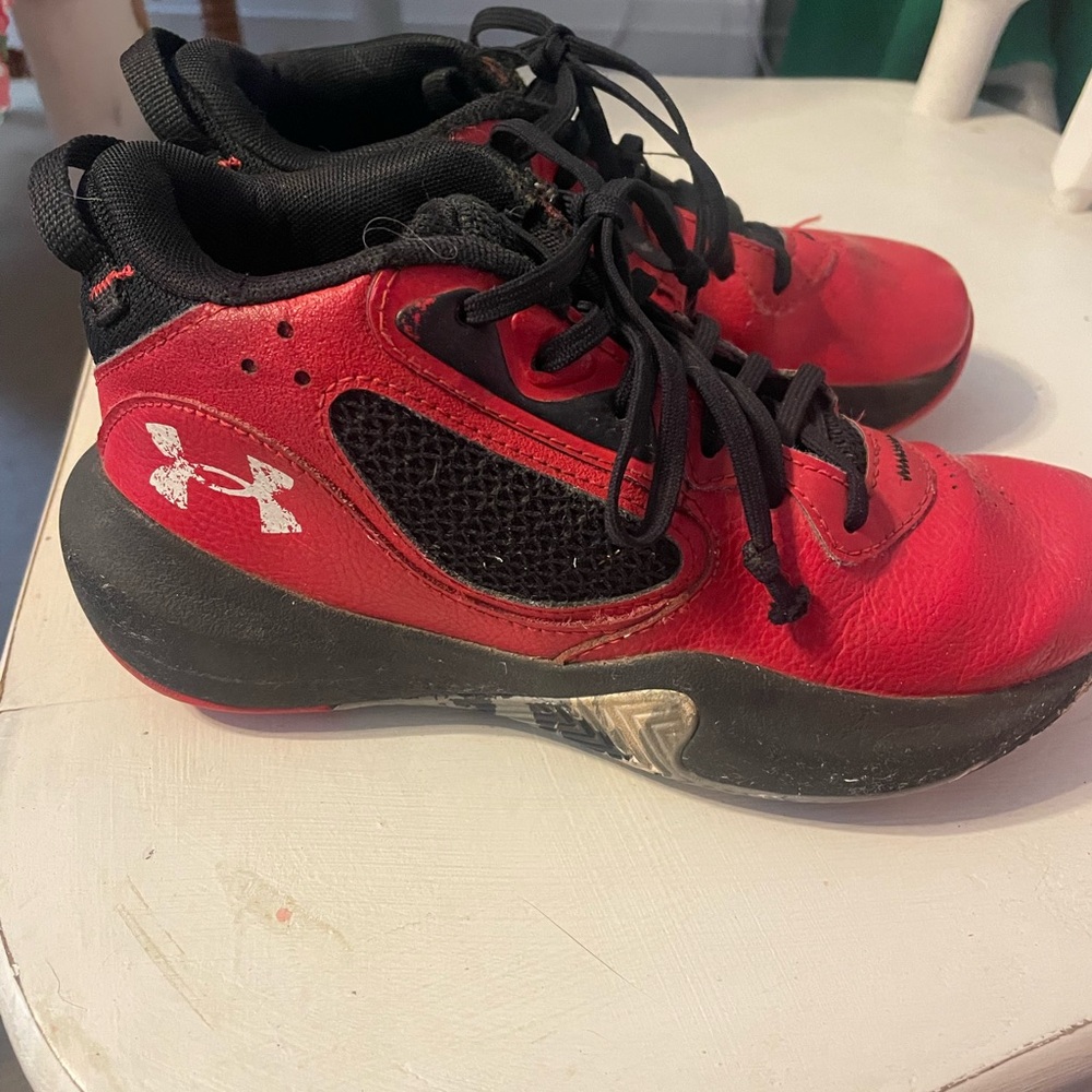 Kids under armor sneakers